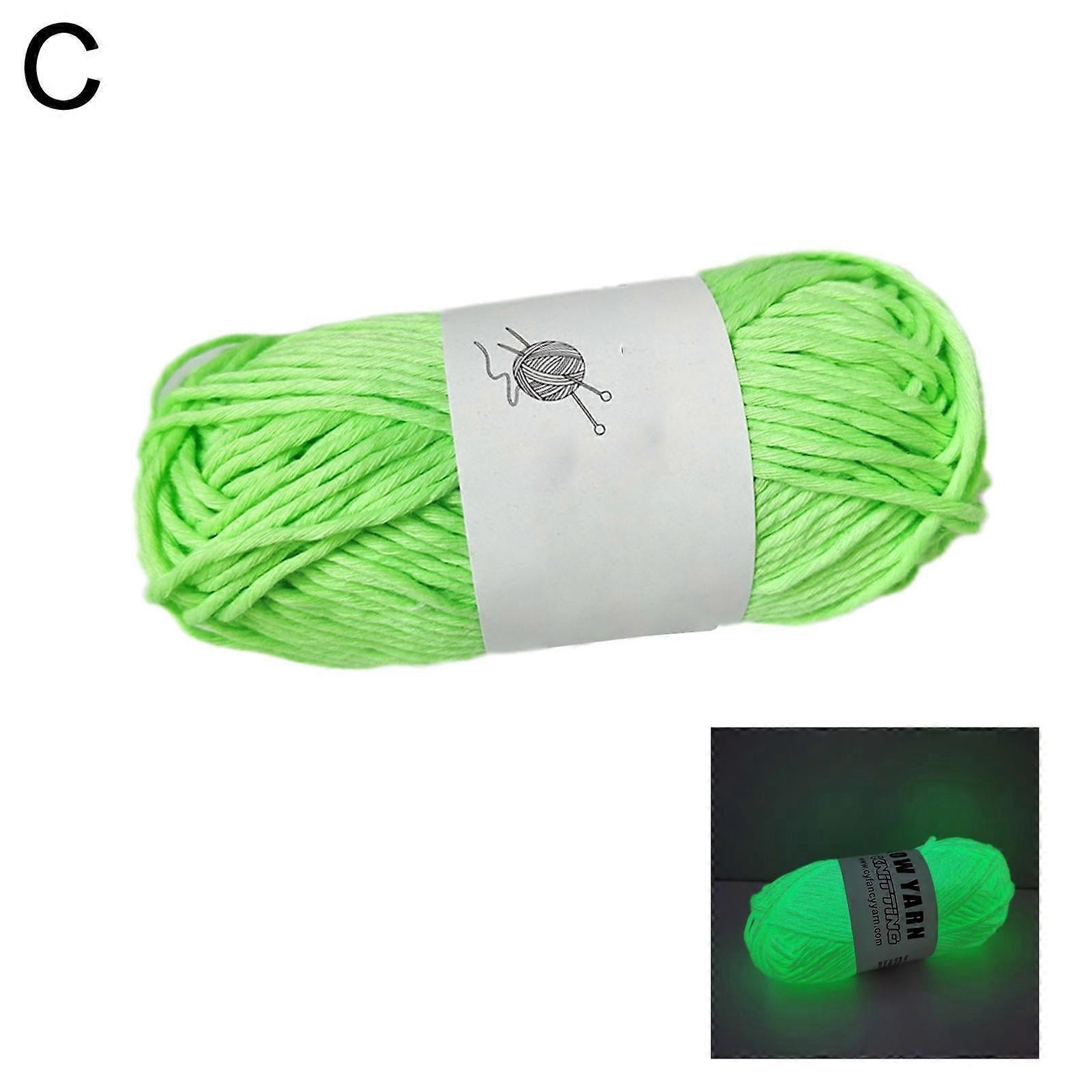 2022 Novel Functional Yarn Glow in the Dark Polyester Luminous Chunky Yarn A9D9