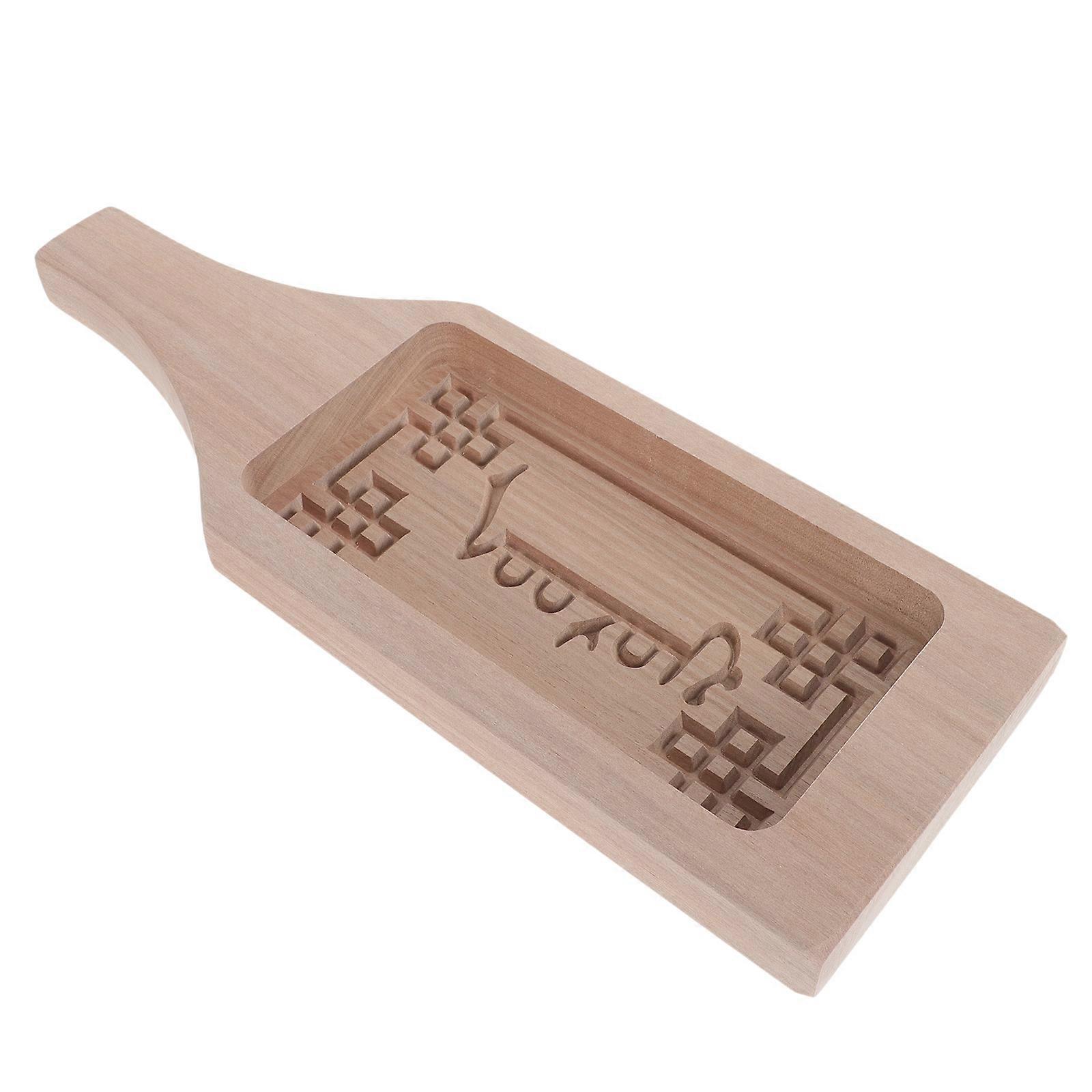 Wooden Cake Mold for Kitchen Synthetic Material Khaki Color Lovely Shape 1pc