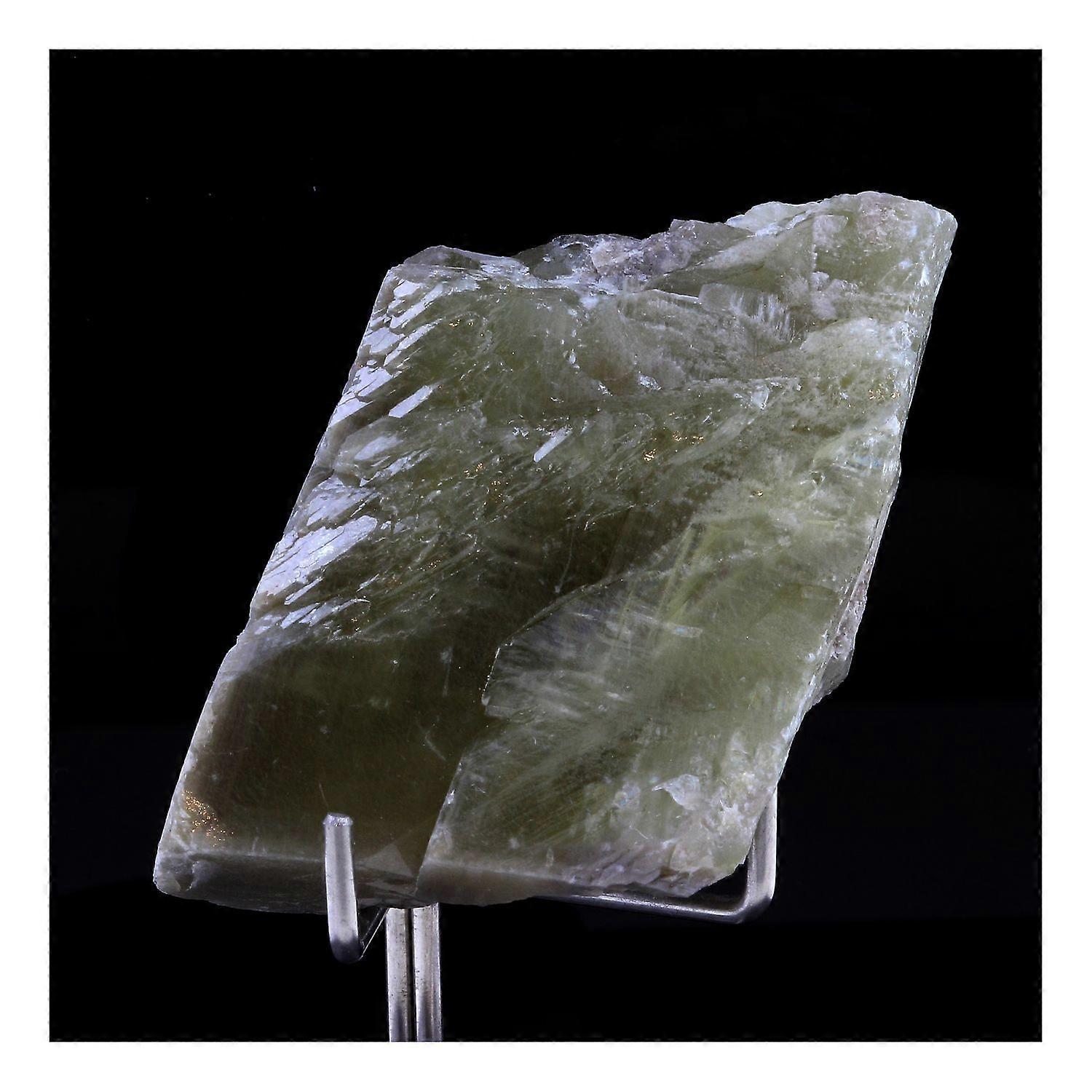 Barite 261.60 carats