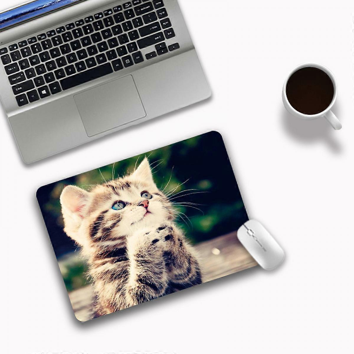 Ultra Thin Medium Size Gaming Mouse Pad (250*300*2mm Surface, Durable Polycarbonate Surface, Silicone + Fabric Pattern: Kitten) Green