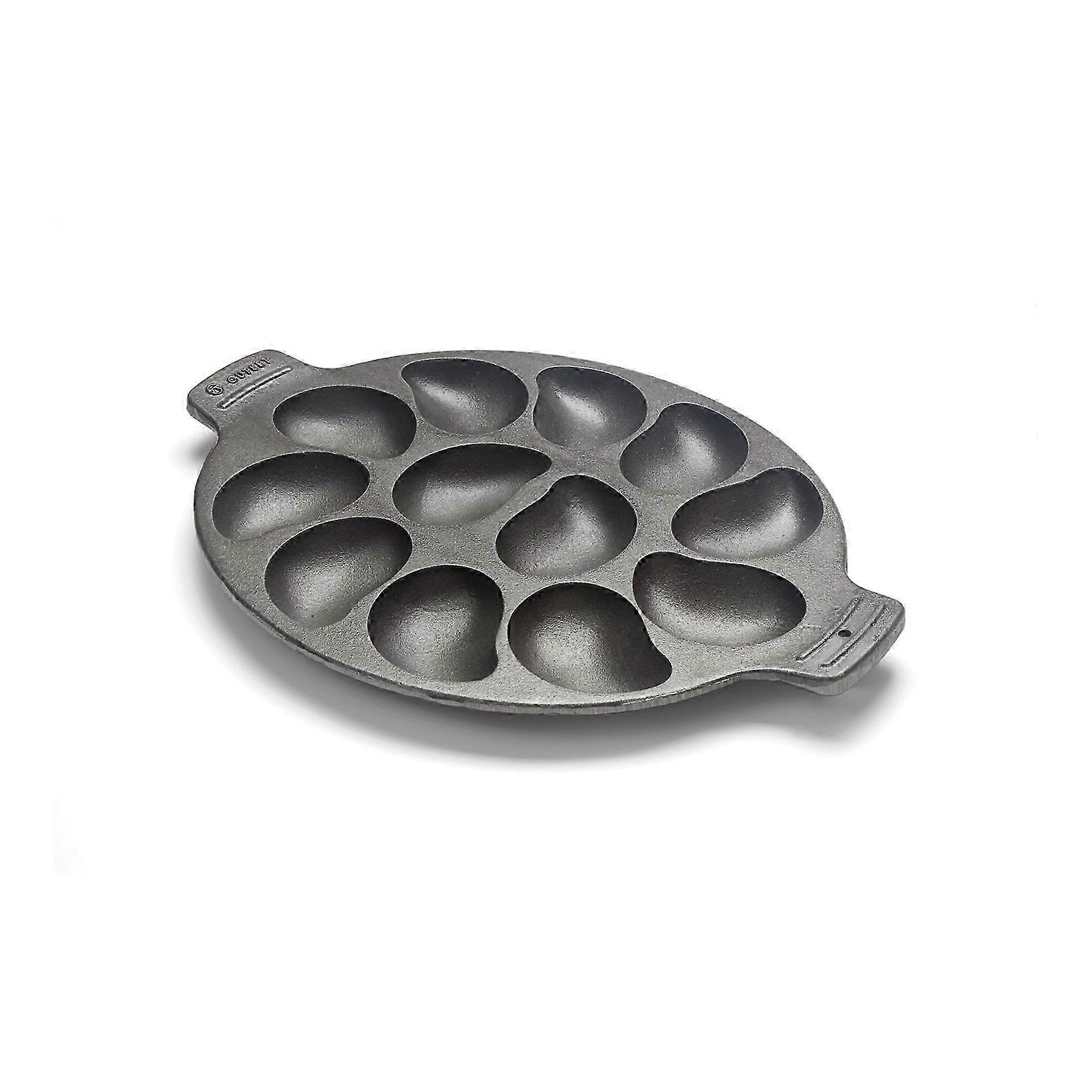 Oyster cooking pan for grilling with 12-section cast iron design
