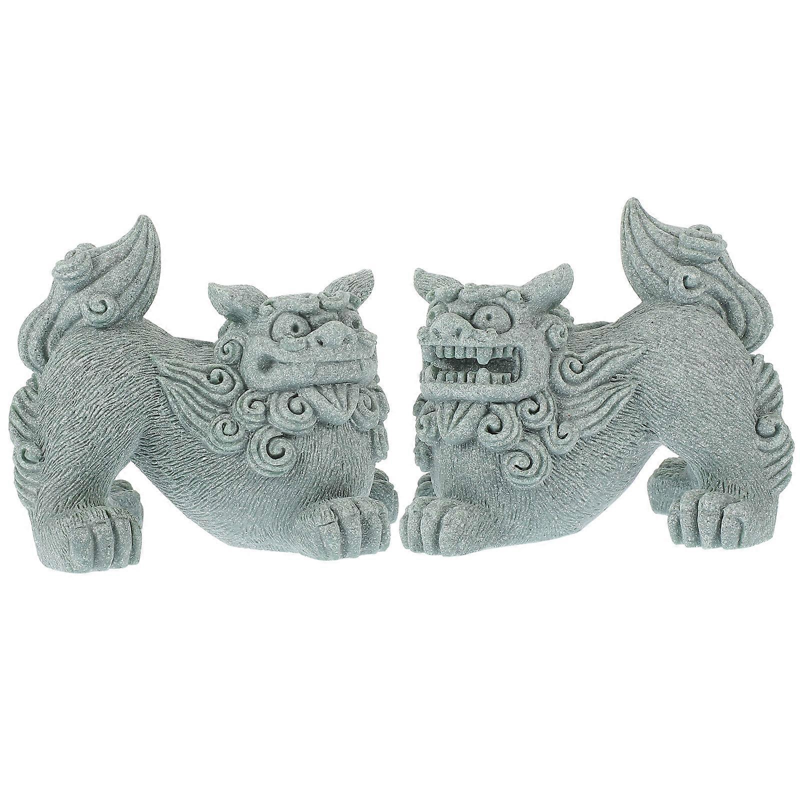 Lion Shape Decorative Statue For Homeowners And Art Collectors With Vintage Design In 1 Pair