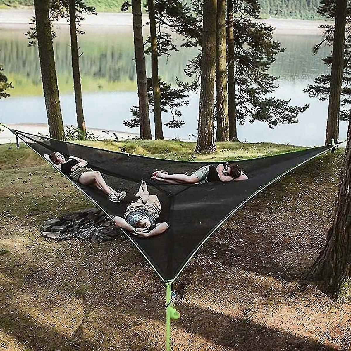 Large multi-person hammock for aerial camping