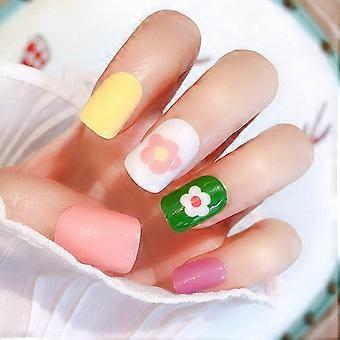 White Short Press On Nails Set Glossy Flower Fake Nails 24pcs Easy Adhesive Manicure for Women