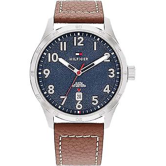 Forrest Men's Analog Quartz Watch with Cowhide Bracelet 1710559