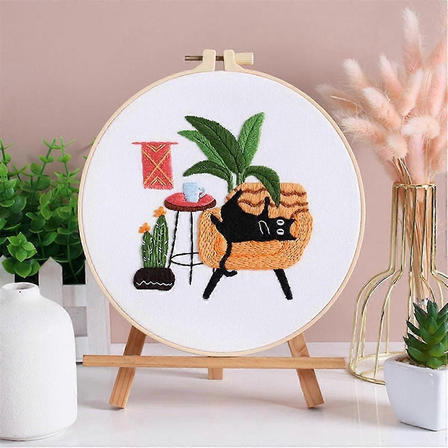 5 Sets Embroidery Kit for Beginners Adults , Hand Embroidery Kit Includes Leisure Cat, Hoop, Color Threads, Tools