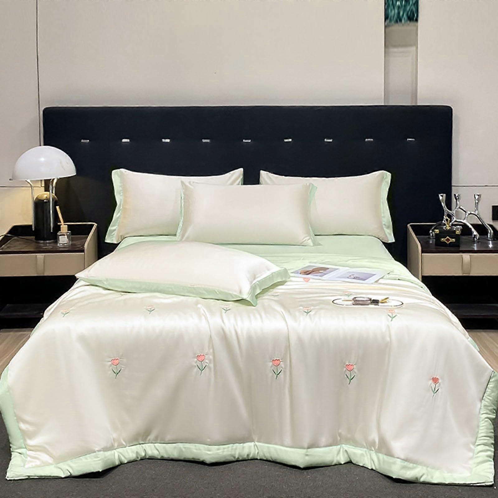 Comforter Set Queen Size, Embroidered Style Bedding, DoubleSided, Soft Cooling Fabric for Spring Summer, 180x220 cm