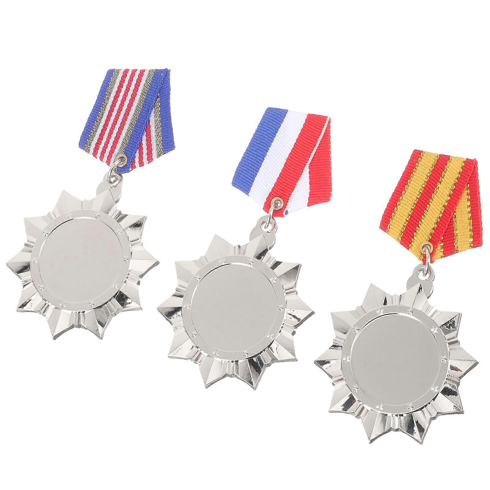 3pcs Alloy Memorial Brooch Medals for Soldier Gatherings, School Competitions, and Event Party Favors Random Styles