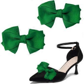 These Christmas green shoe clips are perfect for women's dress shoes and satin bow stilettos, and can be used as decorations for weddings, partie
