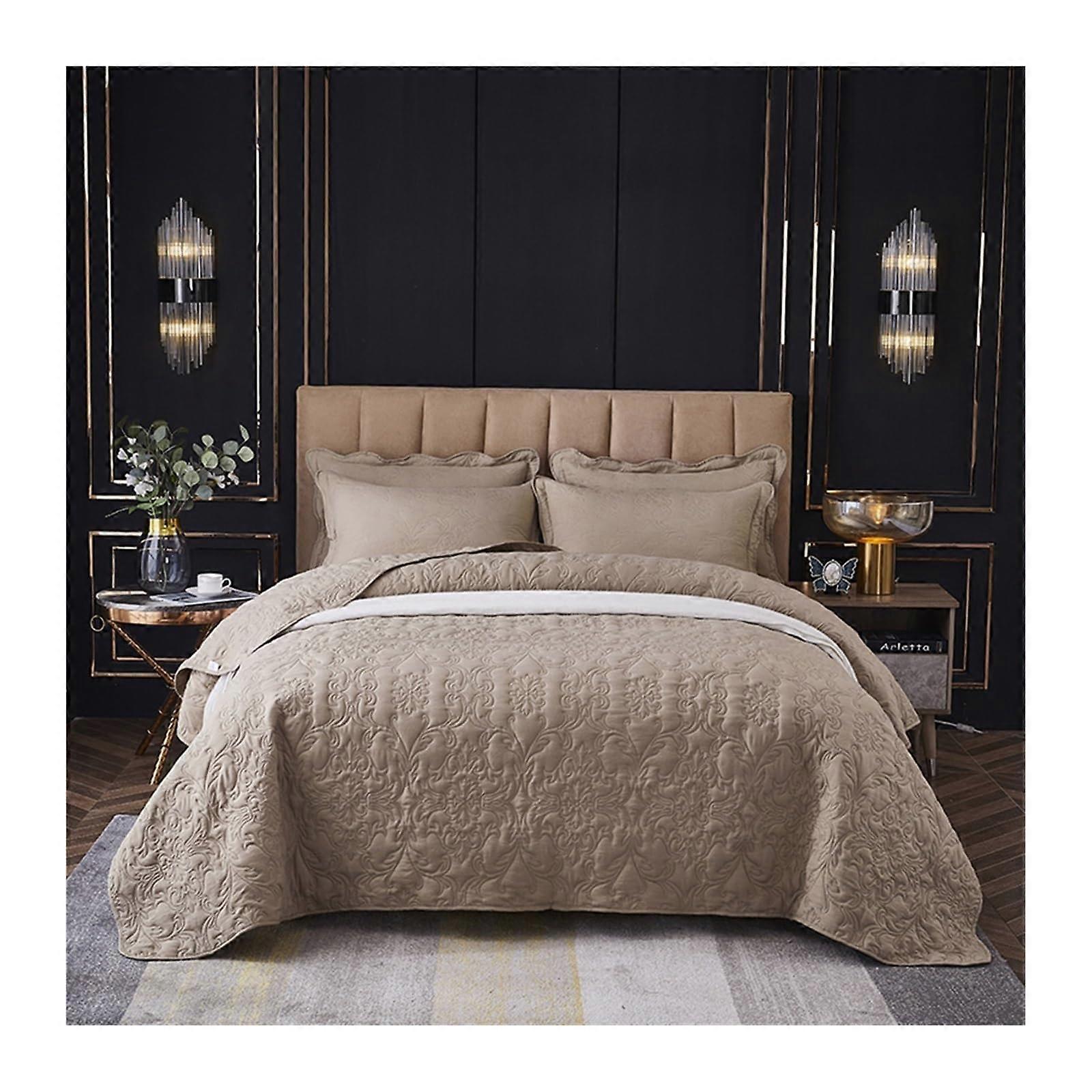 King Size Quilt Set with Modern Wave Pattern, Soft Lightweight Microfiber Bedspread for All Seasons