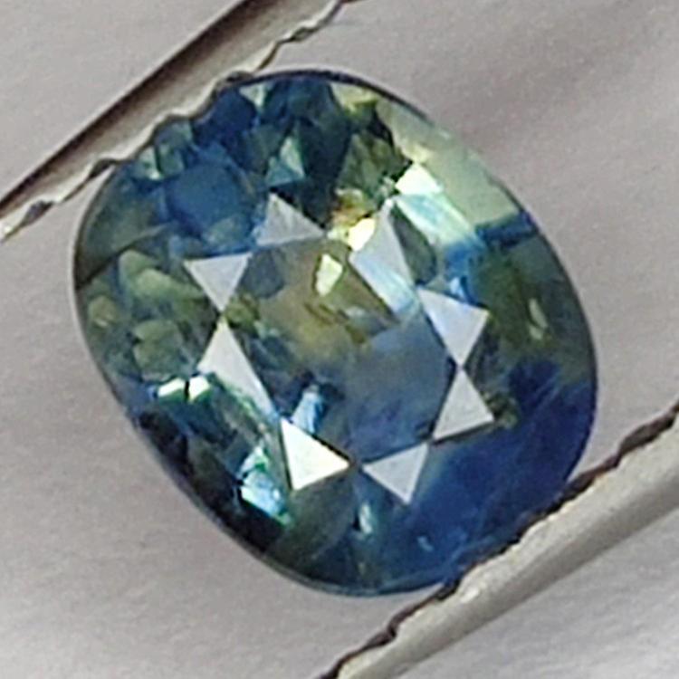0.96 Blue Sapphire, Oval Cut awo32