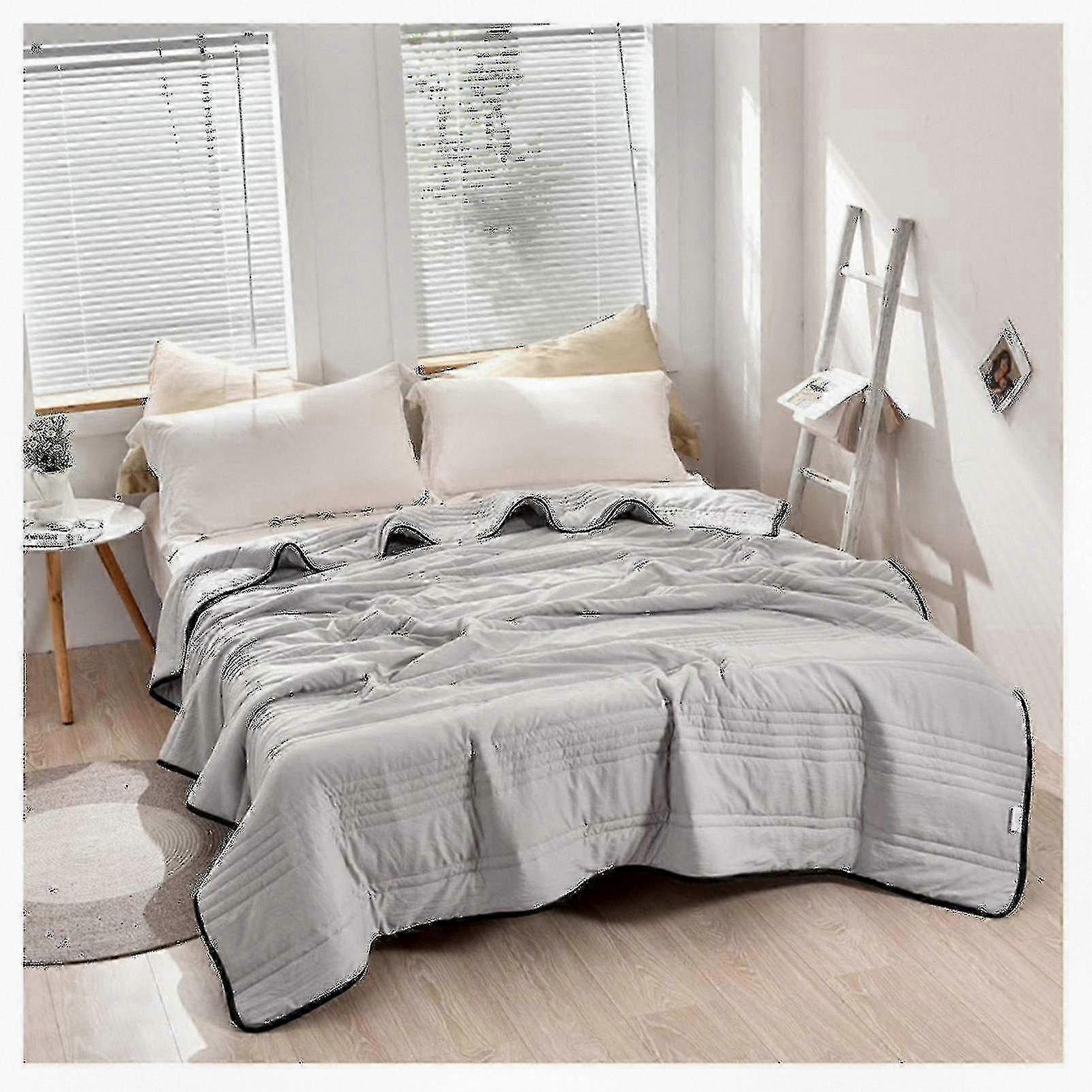 The Ultra Cooling Blanket Suitable for Full & Twin Beds, Soft Washable Blankets Perfect for Both Adults and Kids