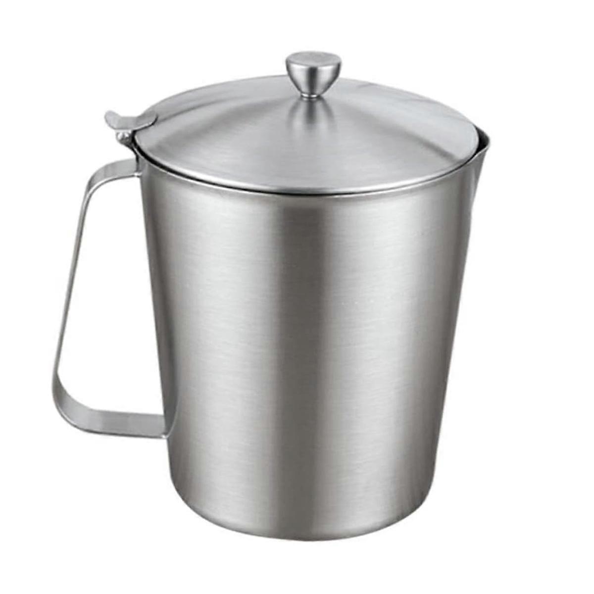 Stainless Steel Measuring Cup with Lid for Precise Milk and Latte Art, Rustproof Baking and Milk Tea Pitcher with Sleek Design for Home and Café Use