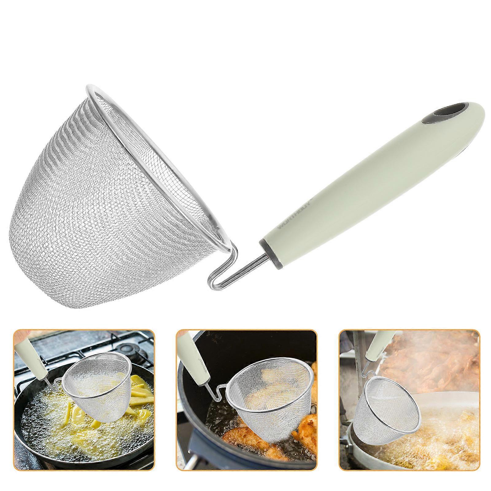 Sturdy Noodle Strainer Spoon, Designed for Comfortable Handling and Ease of Use