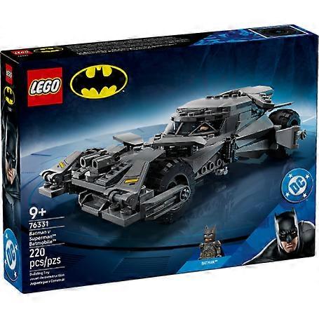 LEGO 76331 Batman v Superman Batmobile