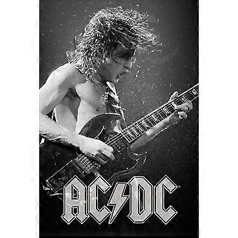 AC/DC - ANGUS LIVE Wooden Jigsaw Puzzles UE141