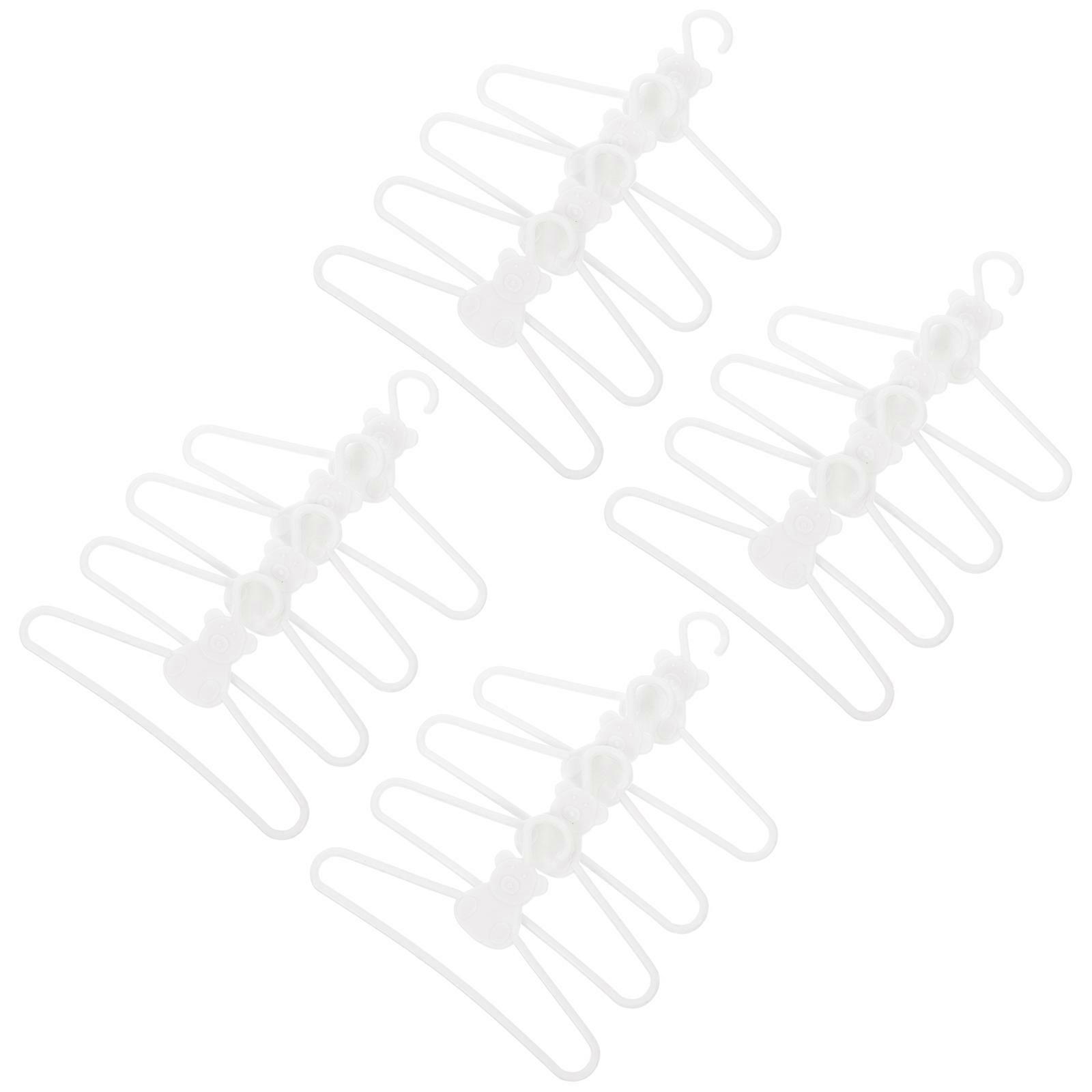 20pcs Miniature Plastic Dollhouse Clothes Hangers for Educational Play, Birthday Parties, and Creative Activities – Compact & Durable Design