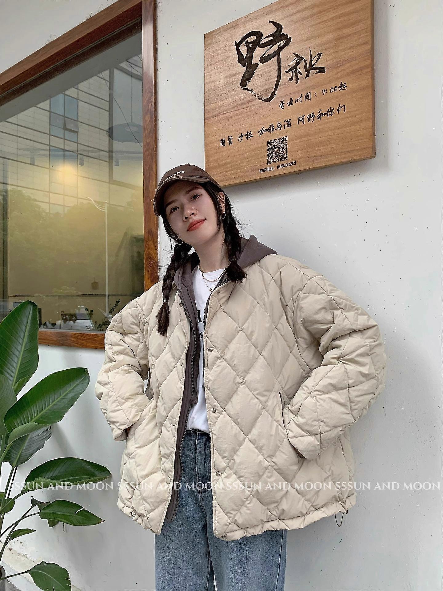 Fake Two Pieces Down Jacket Female New Winter White Duck Down Loose Diamond Check Short Warm Jacket Sweatshirt Cap Splicing Coat