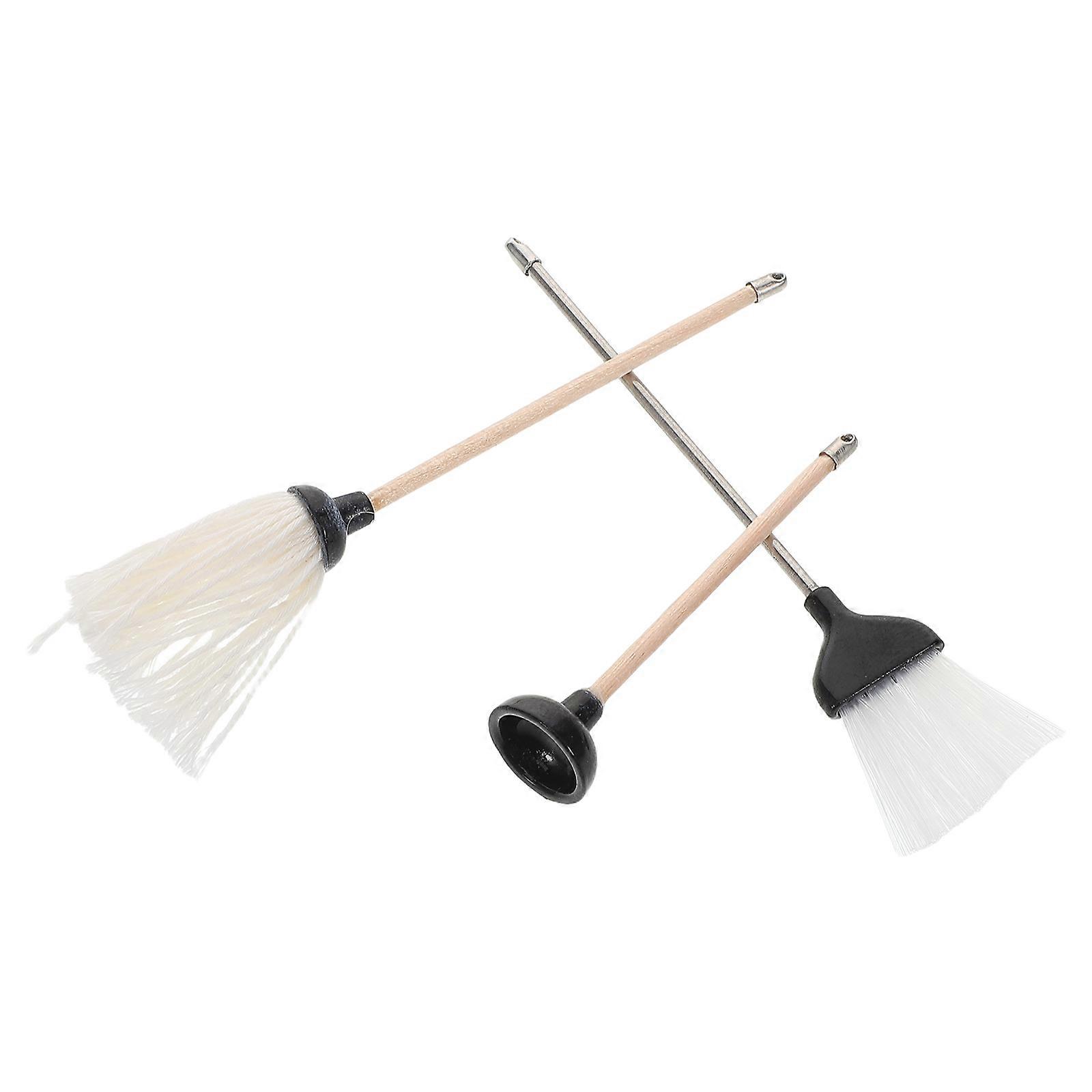 Mini Dollhouse Cleaning Set – Realistic Broom, Mop, and Toilet Plunger for Detailed Bathroom Accessories and Space Decor
