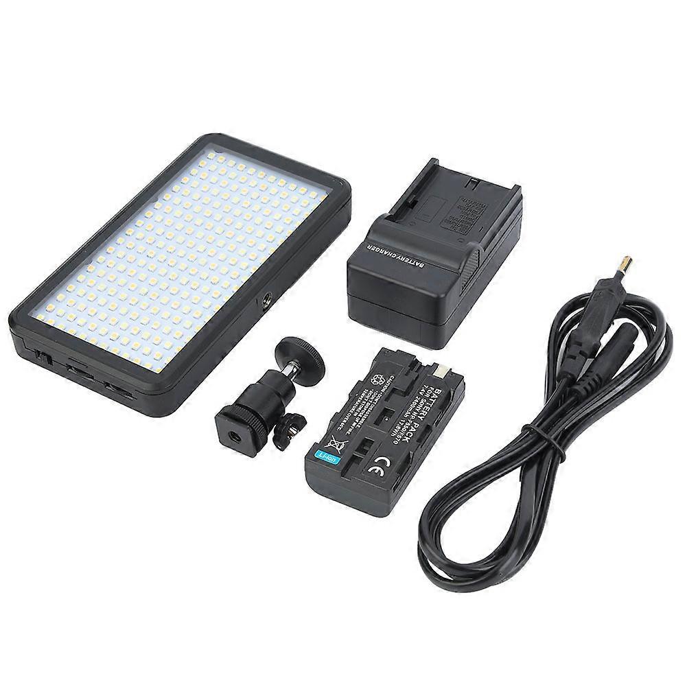 LED lamp, 3200k/6000K color temperature, stepless dimming, with NP-F550 battery.