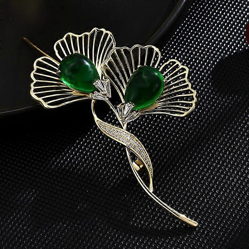 The New Korean Version Of The Imitation Emeralds ,Simple Ginkgo Brooch ,High -End Fashion Leaf Chest Flower High -Level Sensory Unproof Accessories