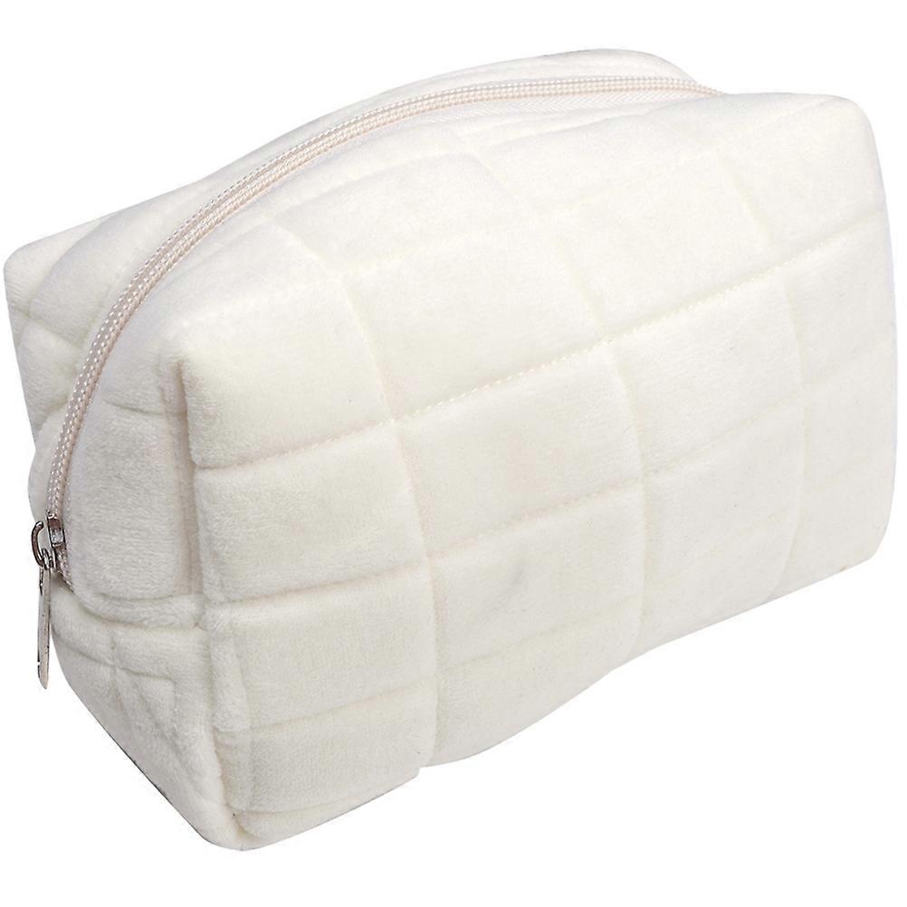 Portable Cosmetic Pouches, Strong Zipper Closure, Organizes Daily Essentials Efficiently