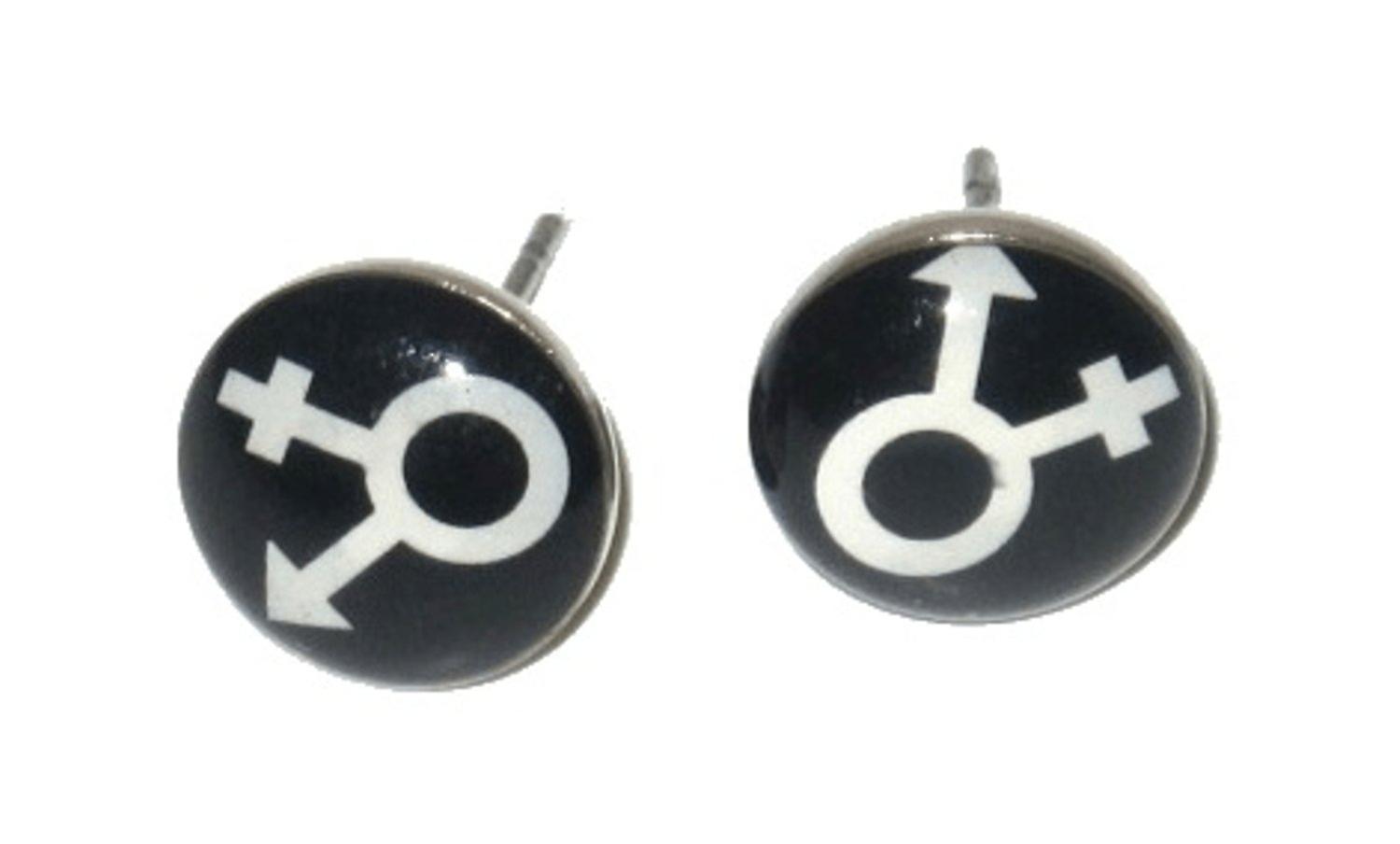 Button earring 