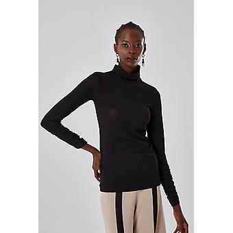 Turtle Neck Knitted Body