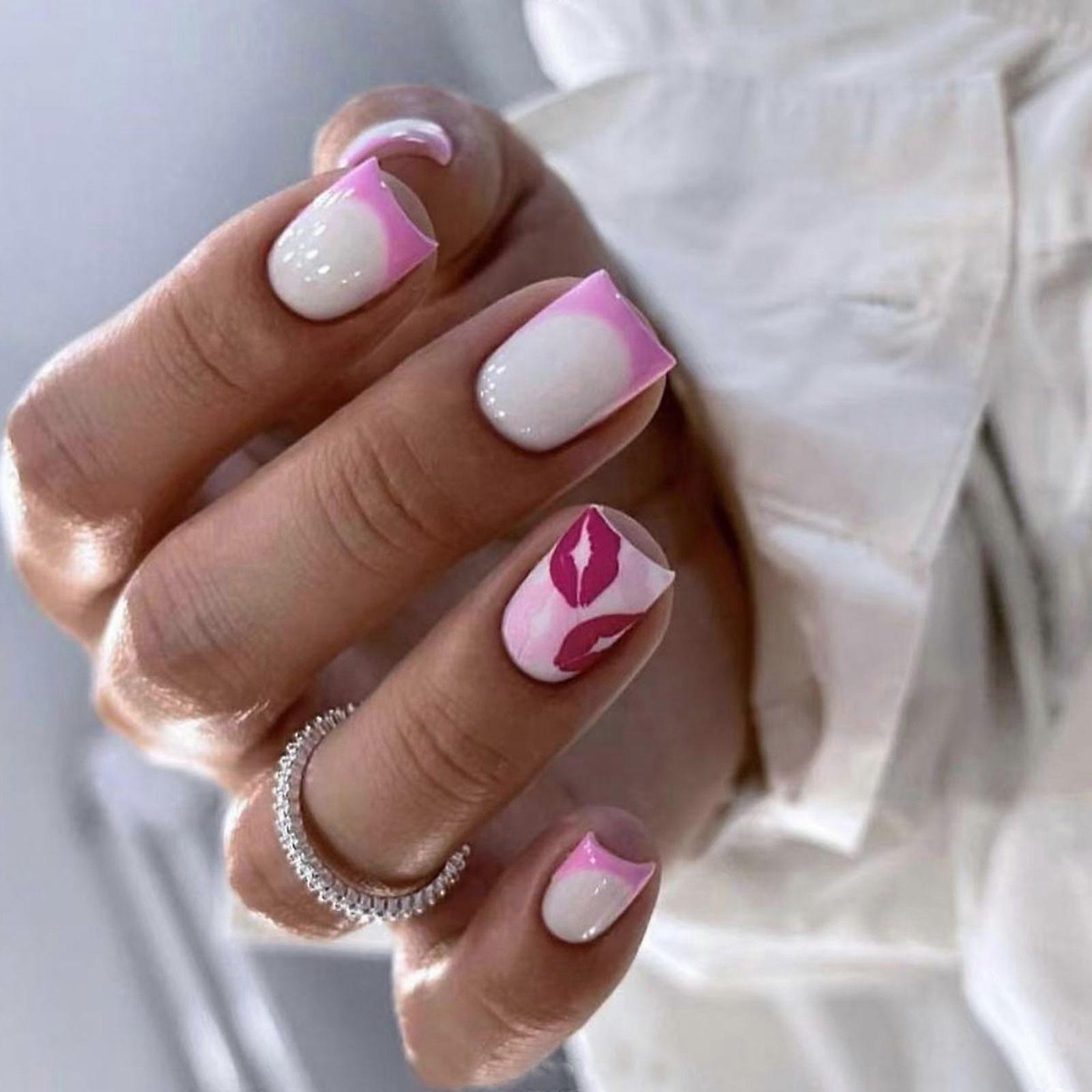 バレンタインフェイクネイルスクエアプレスオンネイルアクリルネイルフルカバーフェイシズネイルスティックオンネイルグロス人工ネイル12サイズ