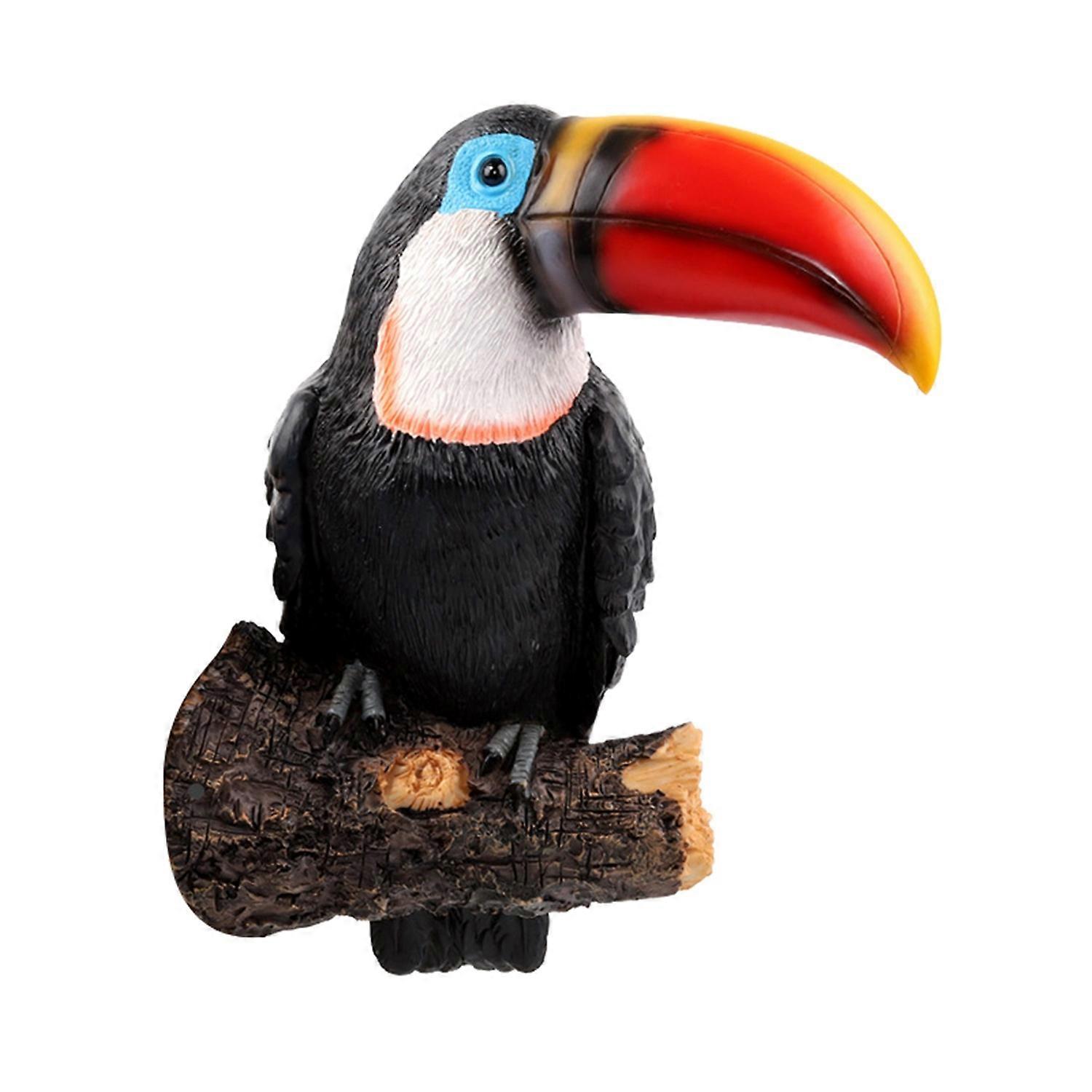 Resin Bird Figurine Toucan Tree Hugger Garden Statue, Lifelike Animal Standing Sculpture Tree Orname