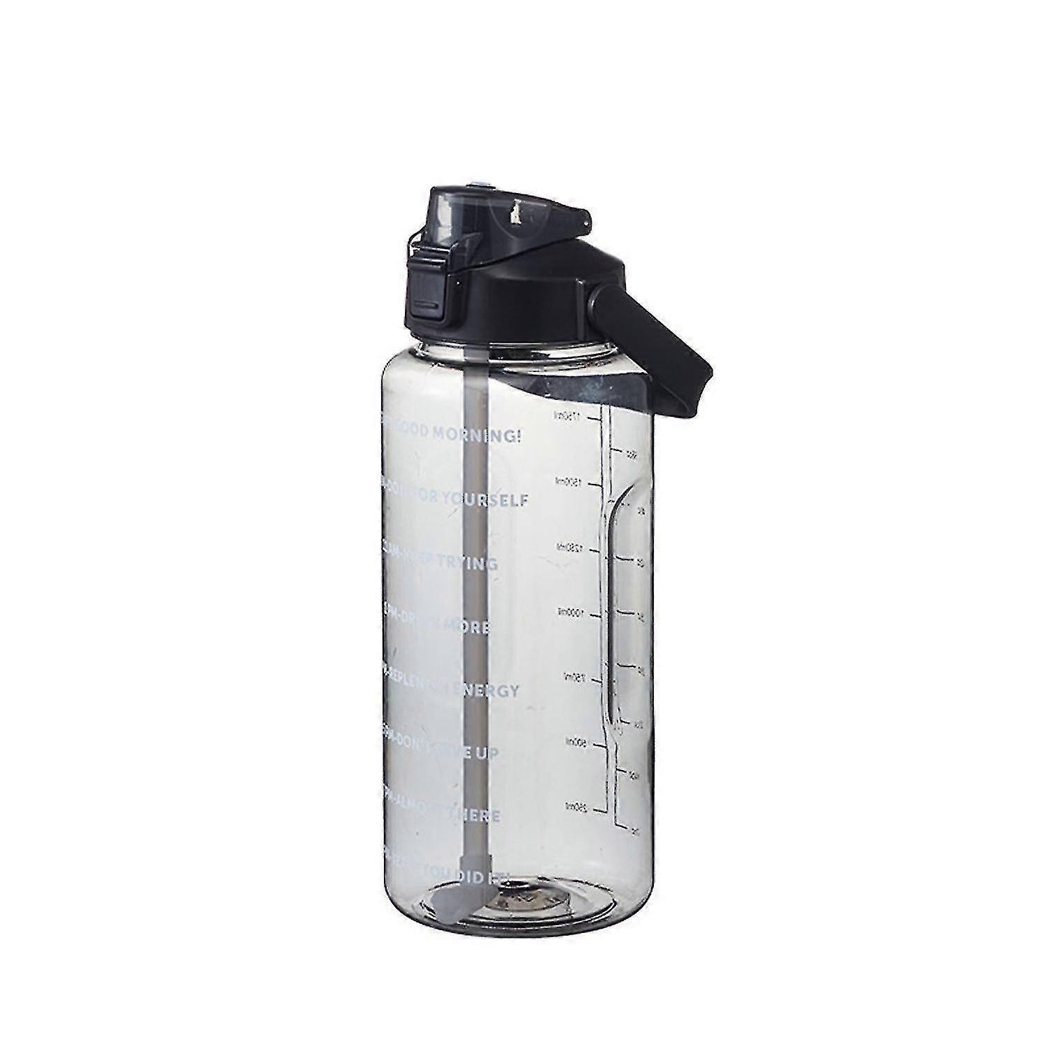 2 liters vannflaske med halm