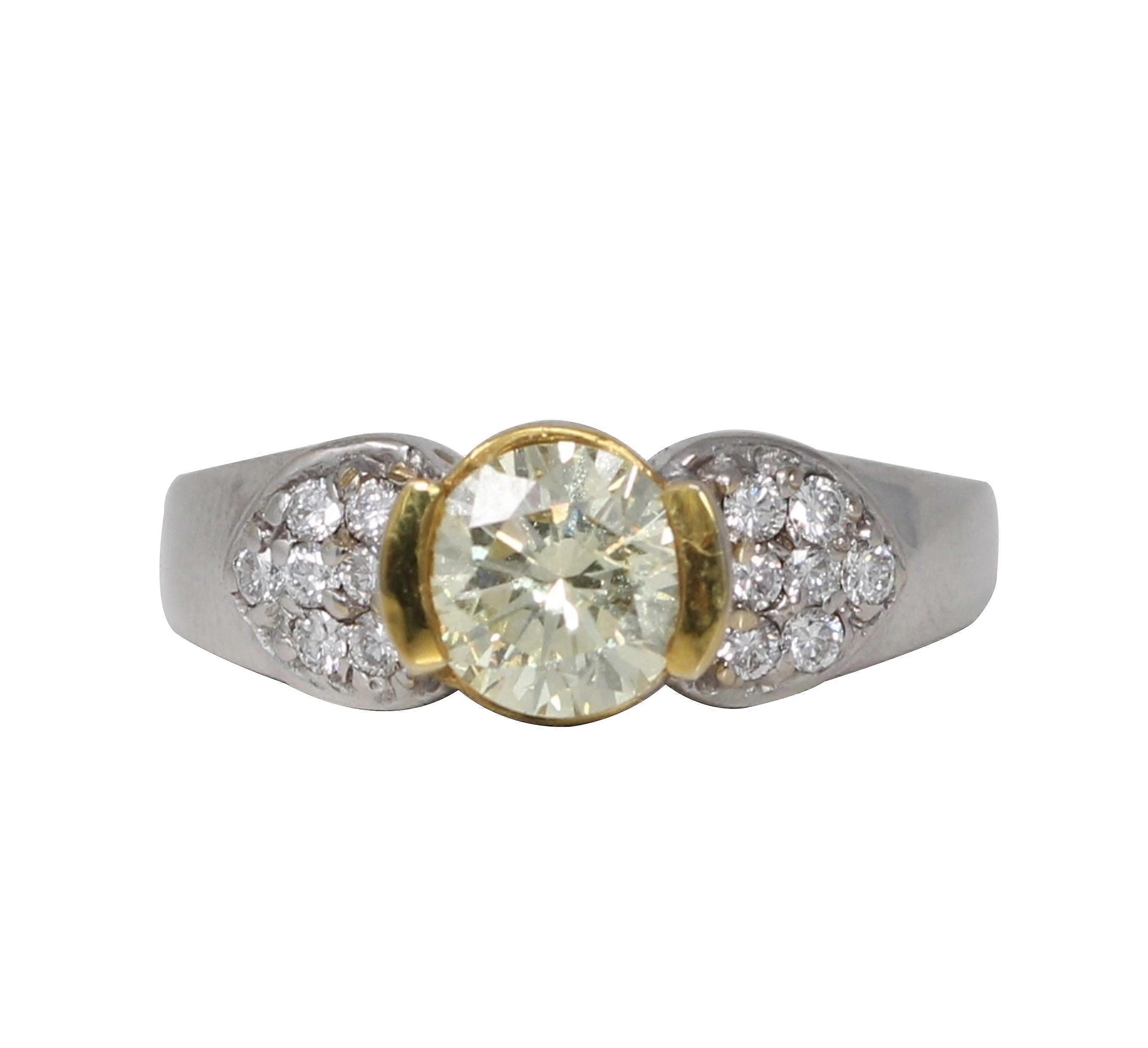 18k White Gold Round Bezel Classic dress pavee set shoulders yellow Ring(1.44 ct, Natral Light Yellow, SI)