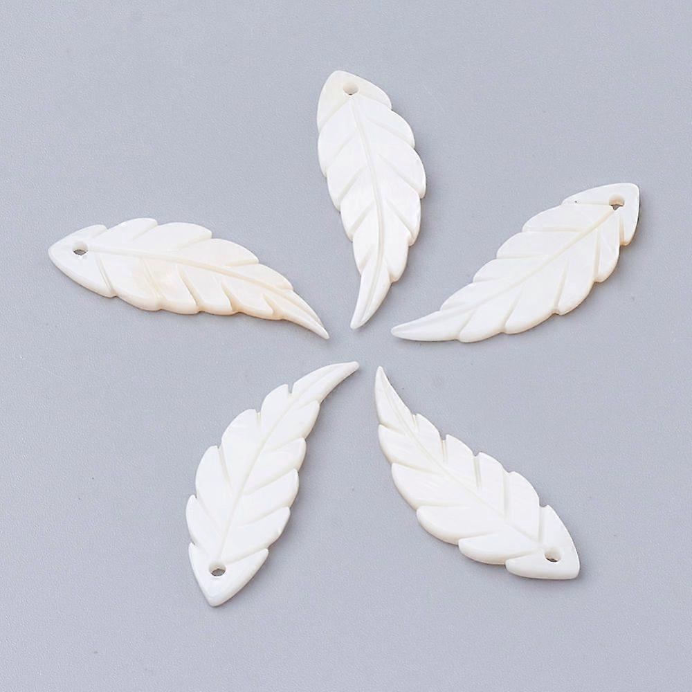 Freshwater Shell Pendants Leaf Seashell color 29x10x2mm Hole: 1mm