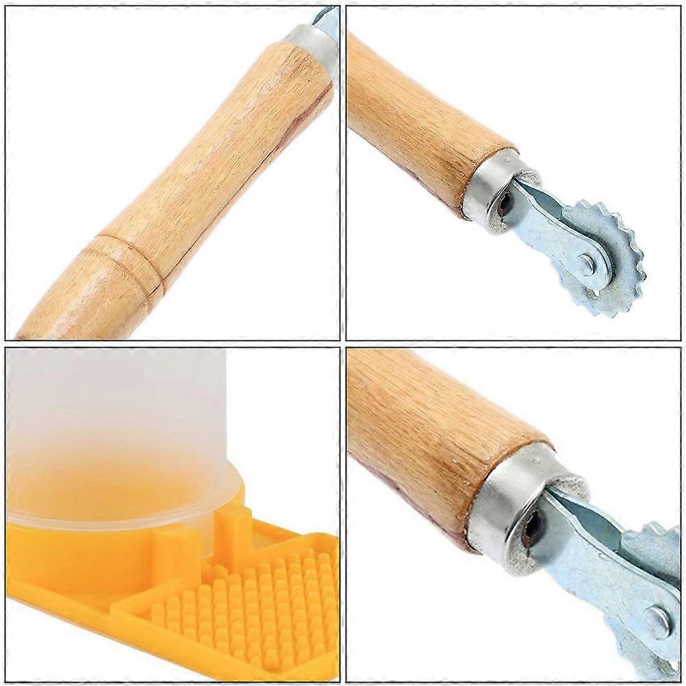 Bee Water Feeder Durable Beekeeping Tool for Drinking 4Pcs Set