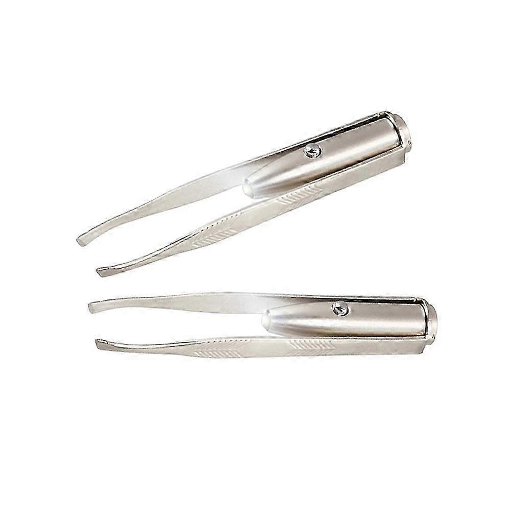 Pince à sourcils pratique offrant un éclairage clair