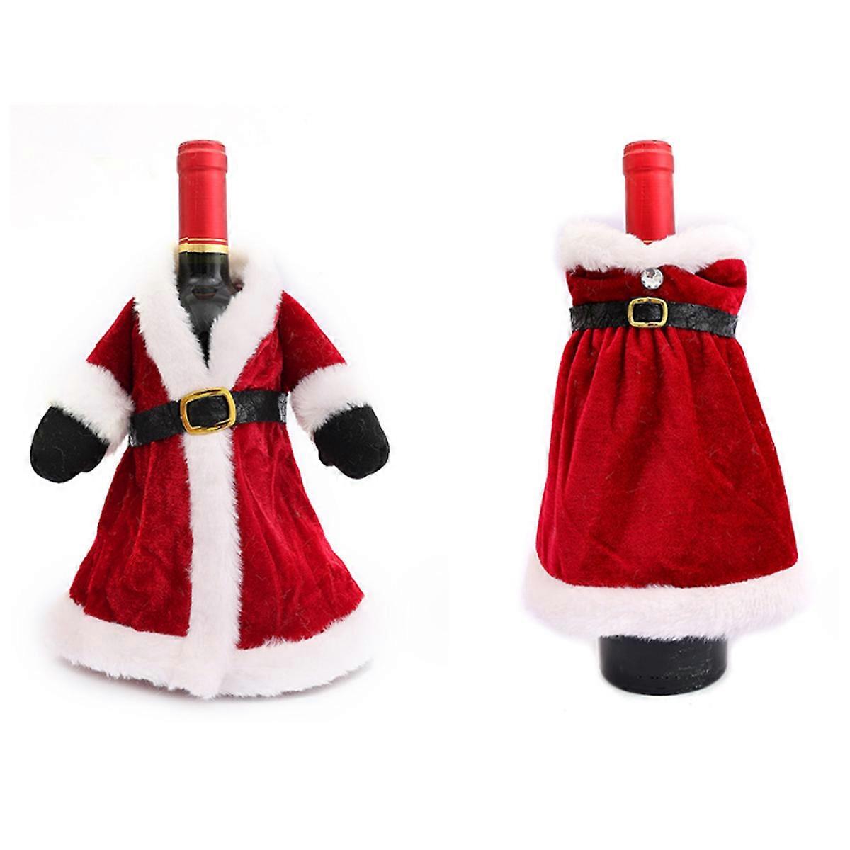 2 bottles of Santa Claus, 2 bottles with hats and 2 bottles of bottles