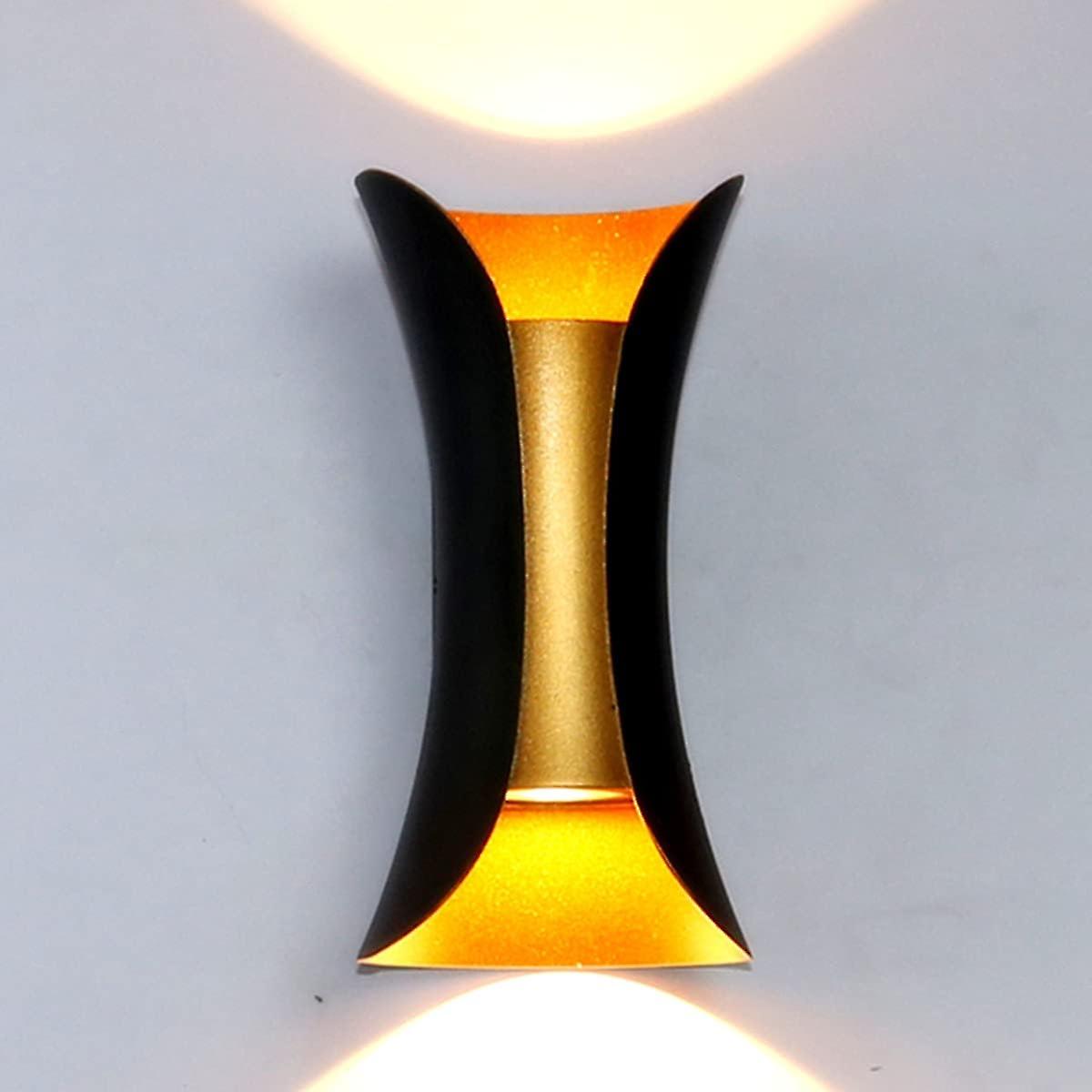 Modern Elegant Delicate Outdoor Wall Light