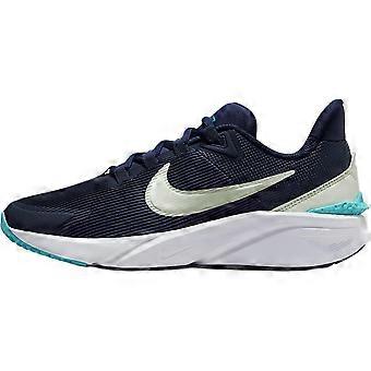 Tênis de corrida Nike Star Runner 4 cano baixo, azul e branco, unissex, DX7615-409