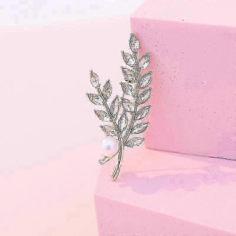 Diamond  studded corsage new brooch pin