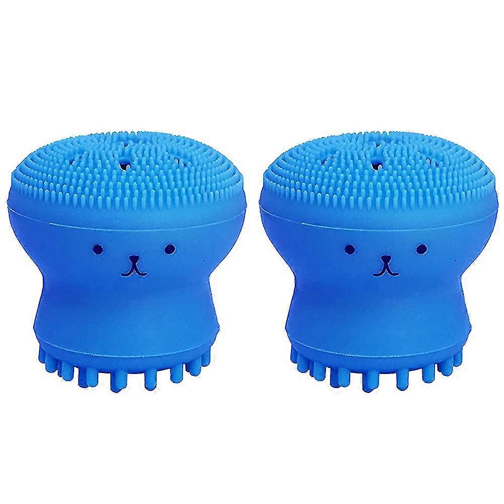 2-piece silicone facial for deep cleaning.