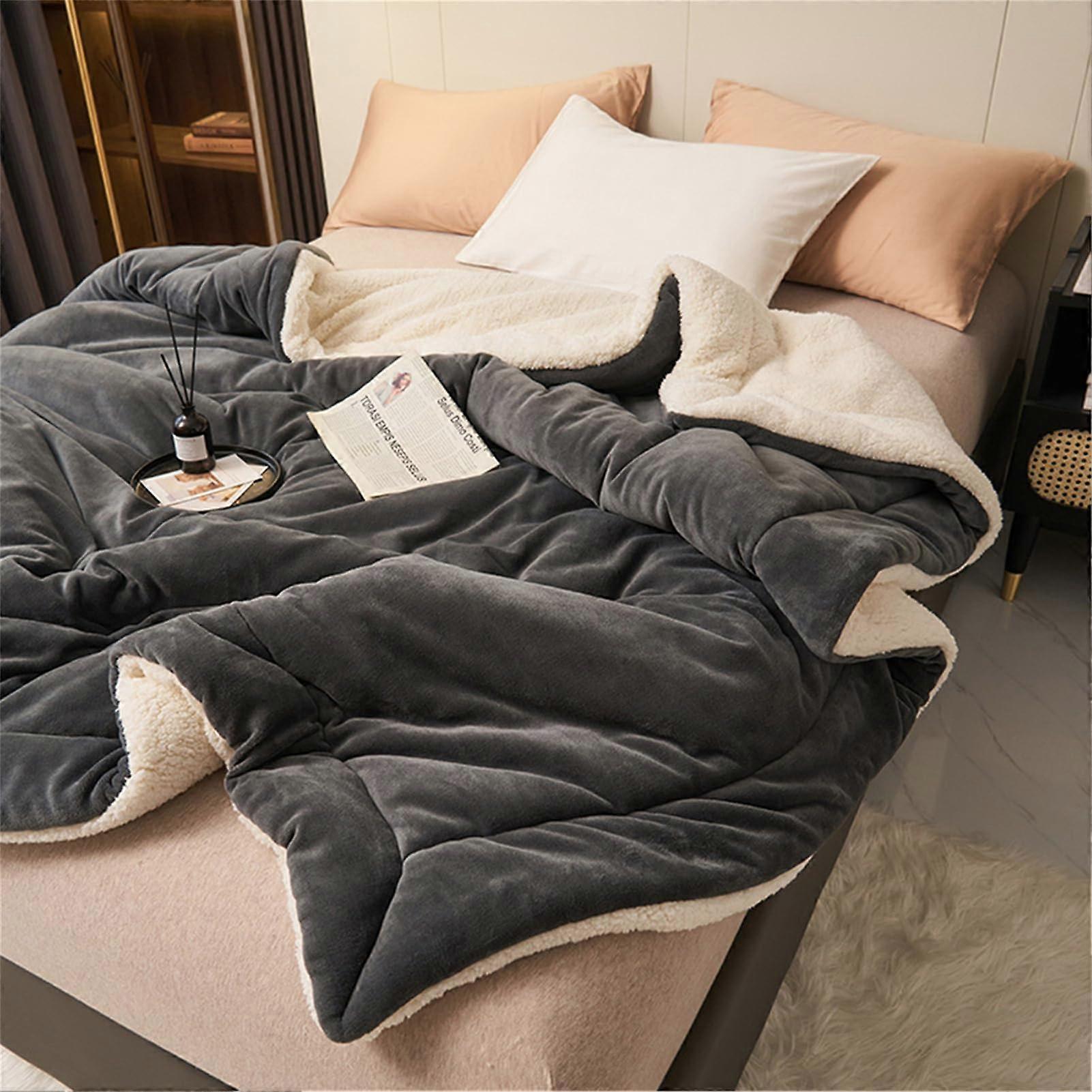 Cuddly Fluffy Blanket Dark Grey 200 x 230 cm Warm Sherpa Throw Blanket Soft Extra Warm Sofa Blanket