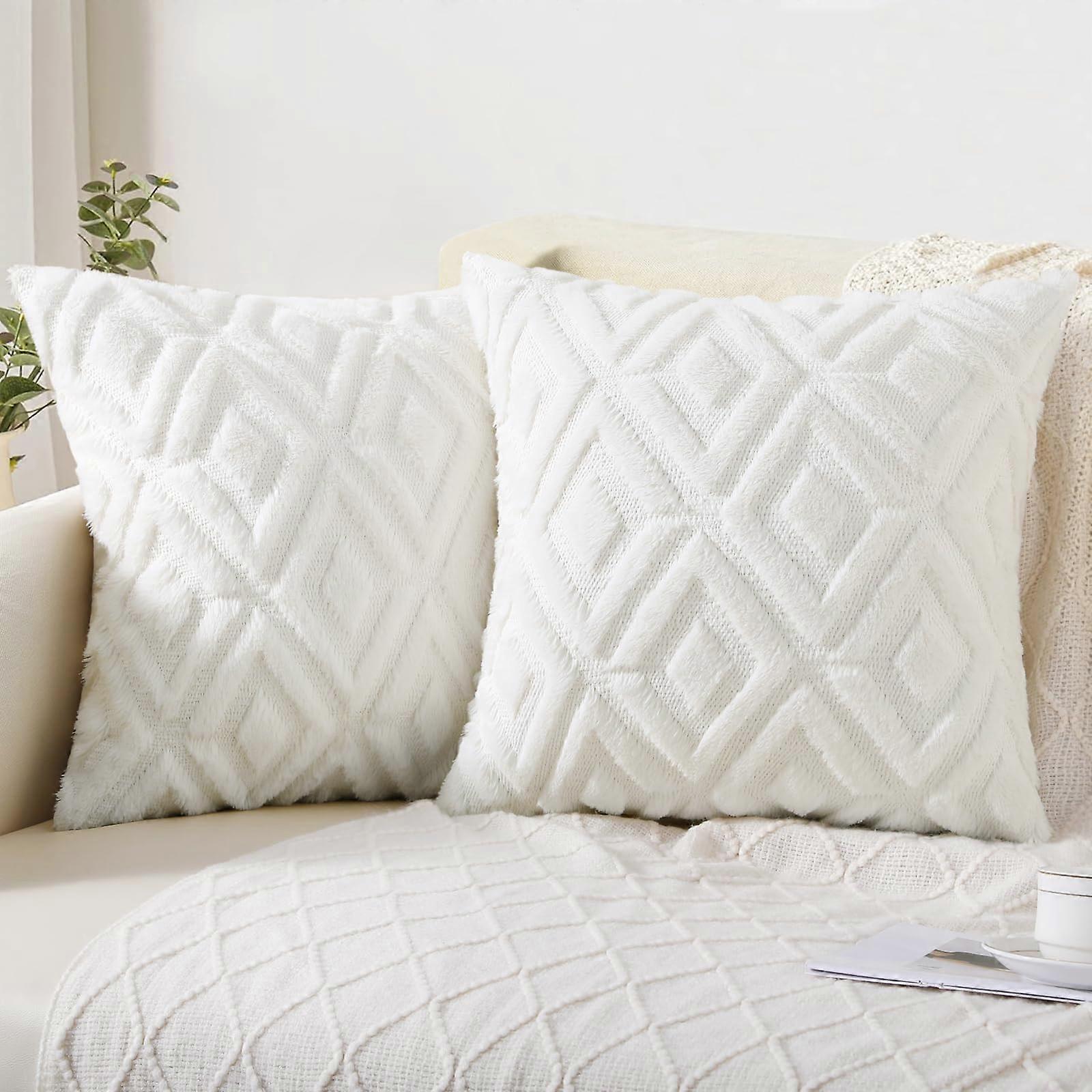 Spring soft faux fur faux fur pillow cases 18x18 2 Plush Wool Decorative Sofa Pillow Cases for Sofa Bed Living Room - 3D Diamond Pattern - Cream White