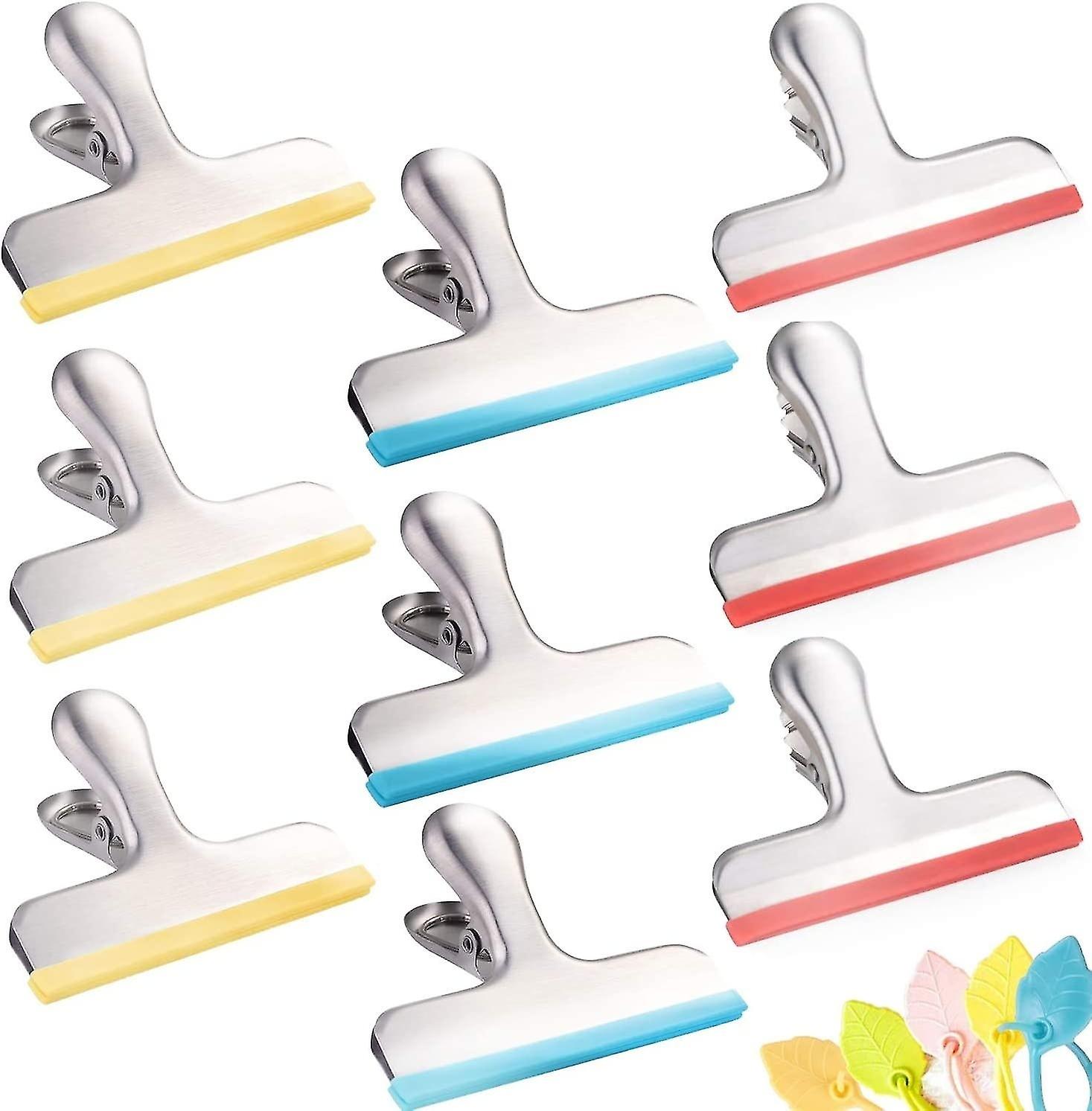 Chip bag clips are covered with 3 different colors of silicone, ideal for airtight sealing of food b
