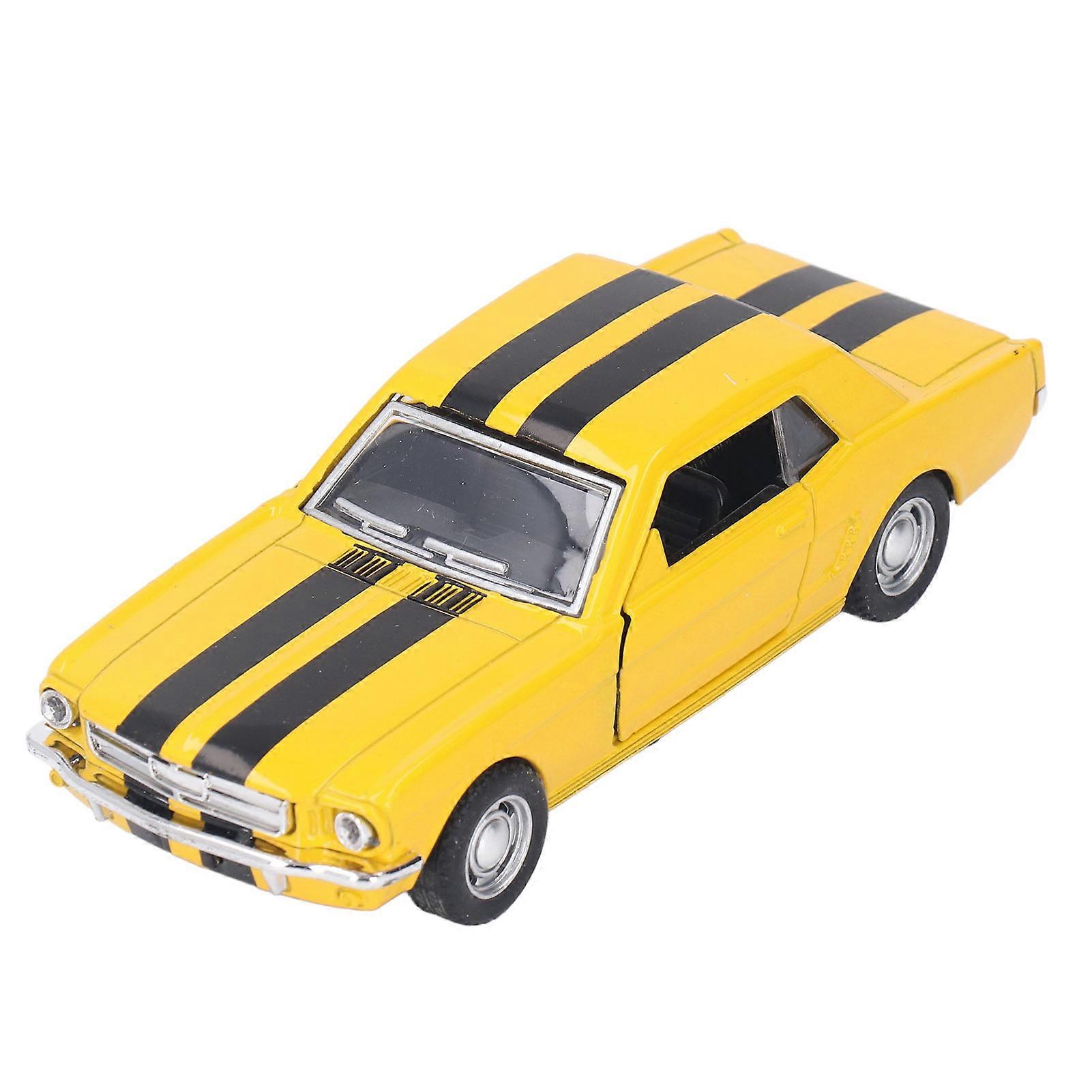 Retro Car Model 1/32 Scale Pull Back Alloy Classic Vehicle Toy With Open Doors For Children Collectors