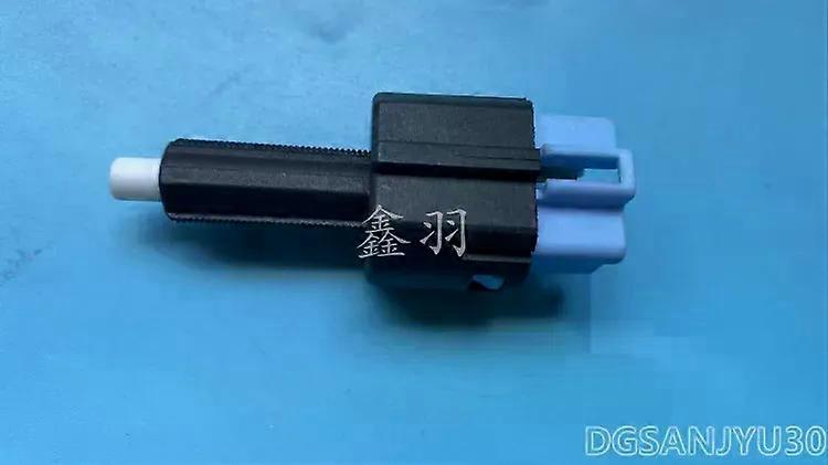 EVOX Outlander Grandis Pajero Switch , Stop Brake Switch 8614A183 4P