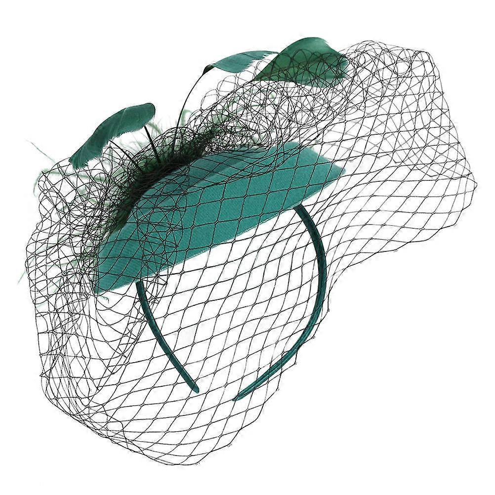 Dameslørfascinatorhatt til teselskapsdekorasjon