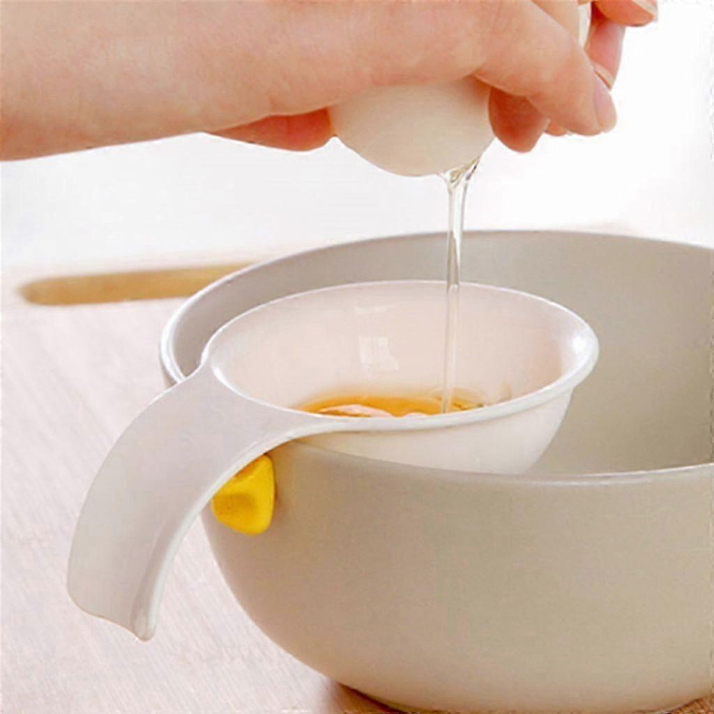 Innovative Egg Yolk Separator Spoon - Kitchen Gadget for Protein Filtering