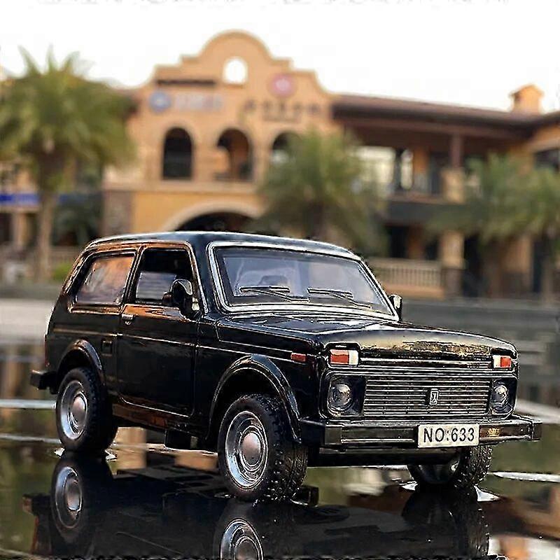1:32 LADA NIVA Κλασικό αυτοκίνητο κραμάτων αυτοκινήτων Diecasts &; Οχήματα παιχνιδιών Μεταλλικό μοντέλο αυτοκινήτου παιχνιδιών Υψηλή συλλογή προσομοιώσεων Παιδικό δώρο παιχνιδιών