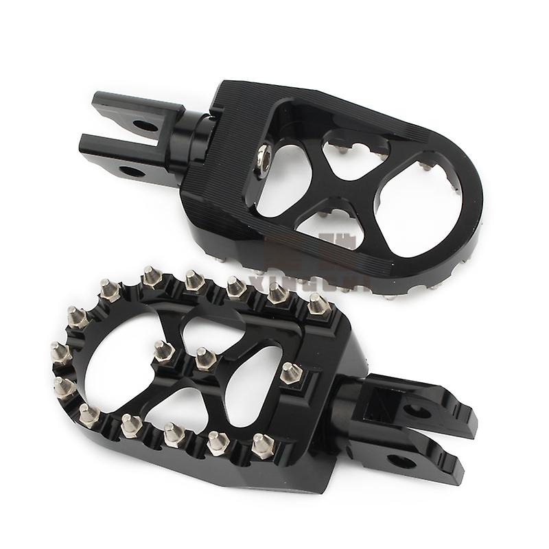 Suitable for Harley Softtail Fat Boy Street Tyrant Breaker 18 19 20 years modified rivets front and rear pedals