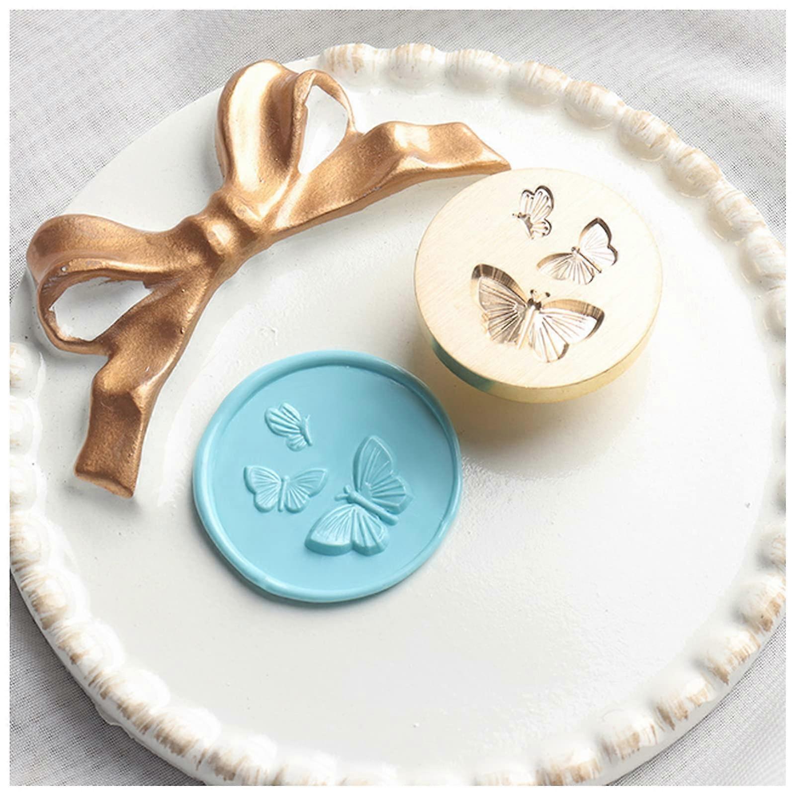 3D Embossed Wax Seal Stamp with Floral Design for Wedding Invitations, Cards, and Gift Wrapping, Size 3